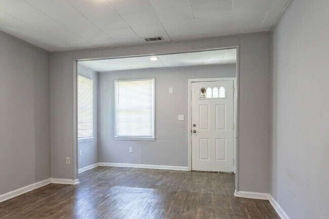 Building Photo - 431 Bussey Ave