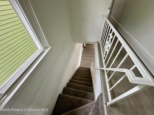 Building Photo - 6 Magnolia Ave