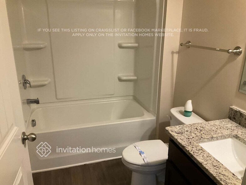 Building Photo - 919 Lilfield Ln