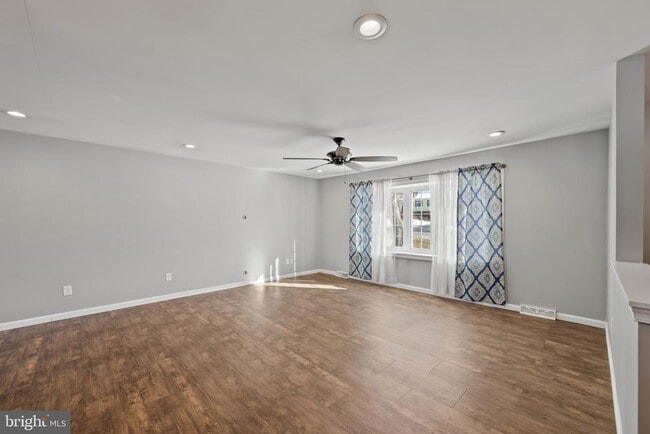 Building Photo - 3206 Seiter Ln