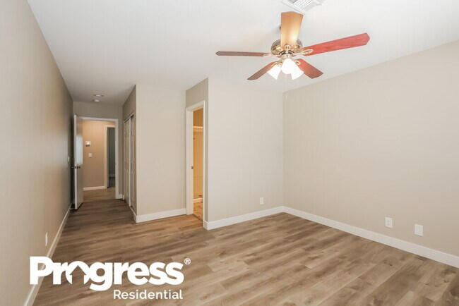 Building Photo - 5001 Chambliss Dr