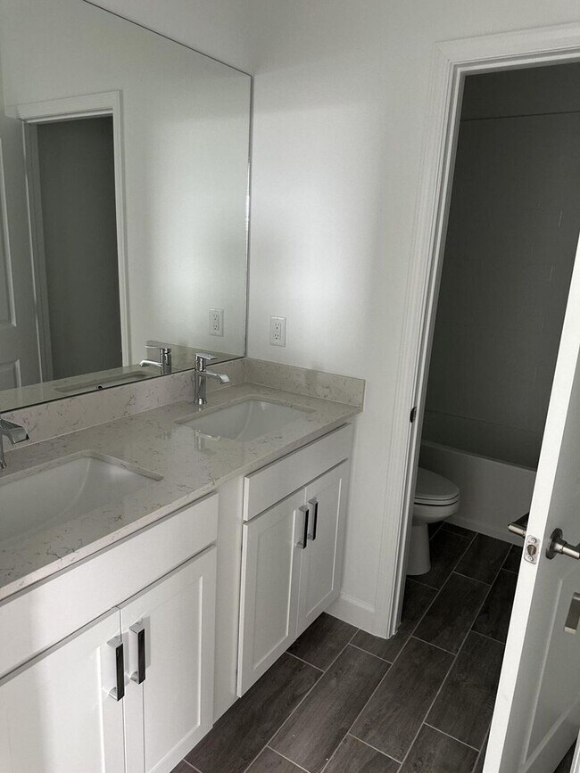 Building Photo - 19046 Croft Mill Xing