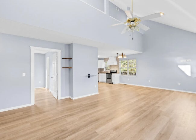 Building Photo - 7610 Sarah Dr