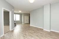 Building Photo - 1075 Stephenson Ave
