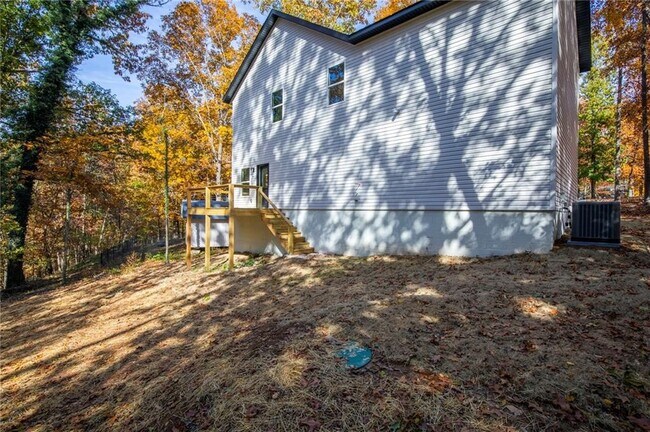 Building Photo - 3 Runnymede Cir