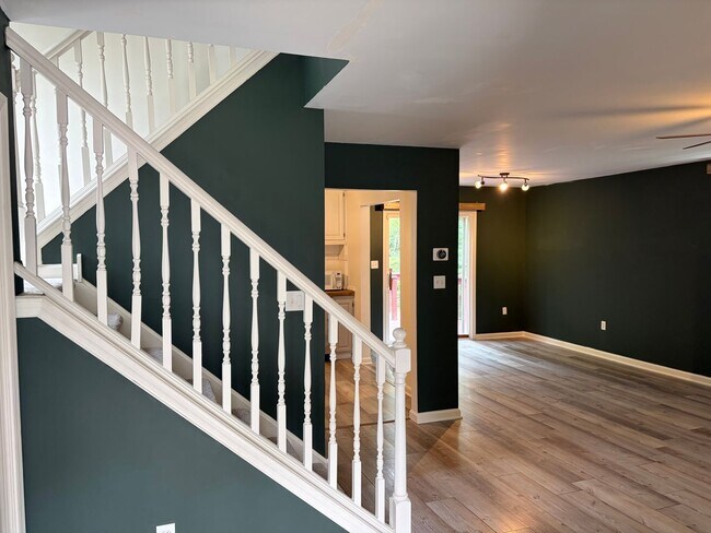 Building Photo - Single Family Home on Quite Cul-De Sac Now Available in Upland Square