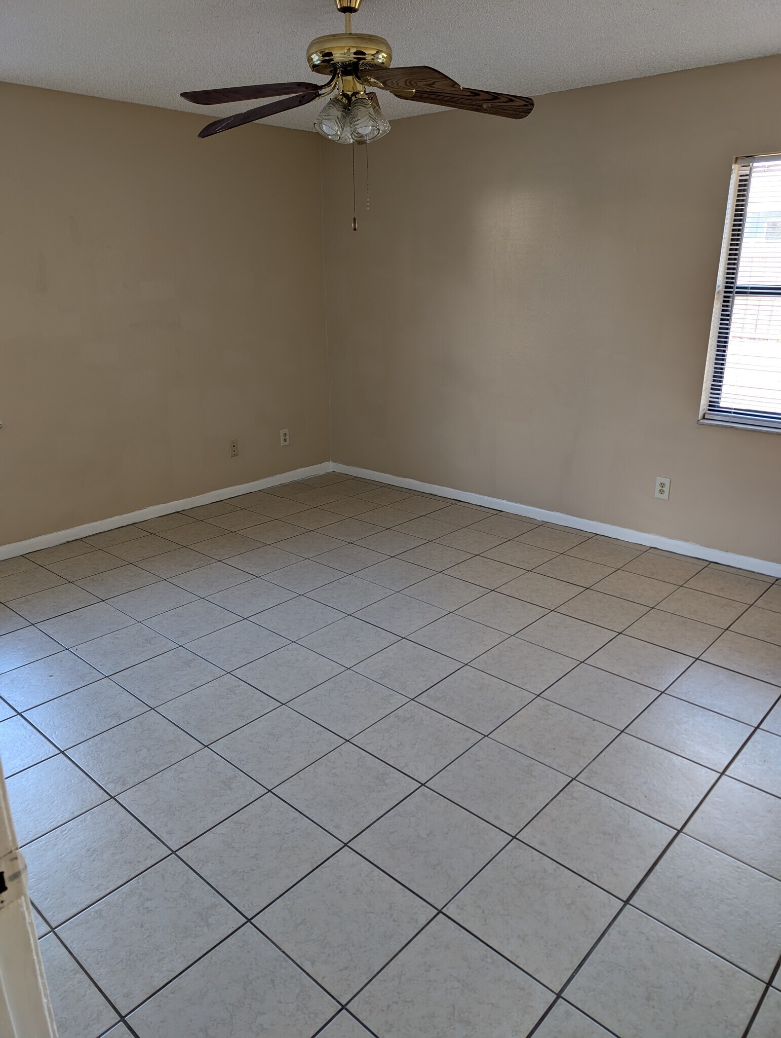 Building Photo - 3202 Timberline Rd