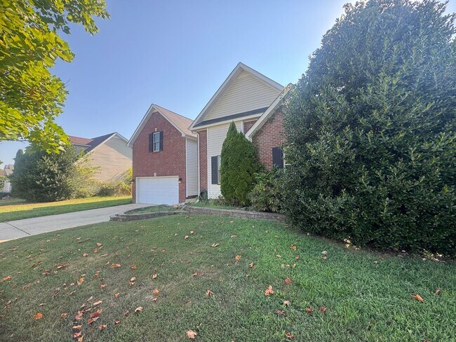 Building Photo - Single Family Home in Clarksville!