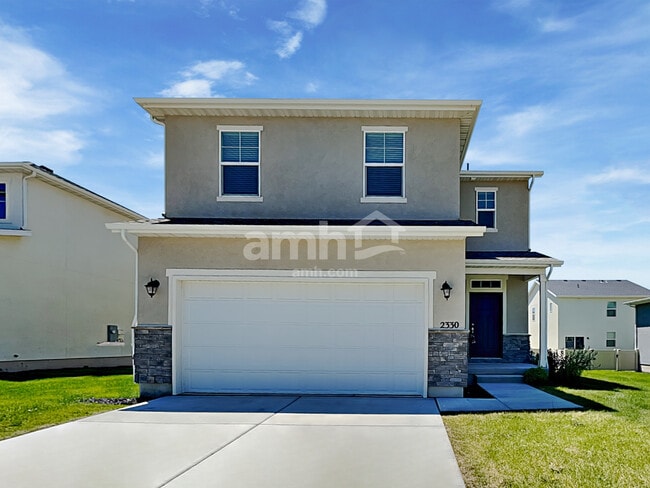 Building Photo - 2330 E Wild Horse Way