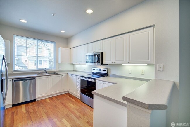 Building Photo - 2bd/2.25ba Bothell Townhome
