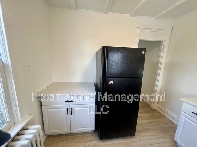 Building Photo - 312 N Reservoir St