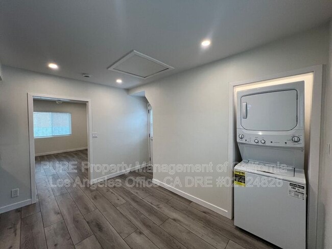Building Photo - 4448 W 165th St