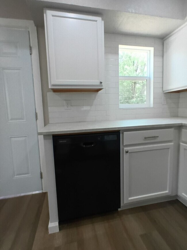 Building Photo - It's ready! New Remodel