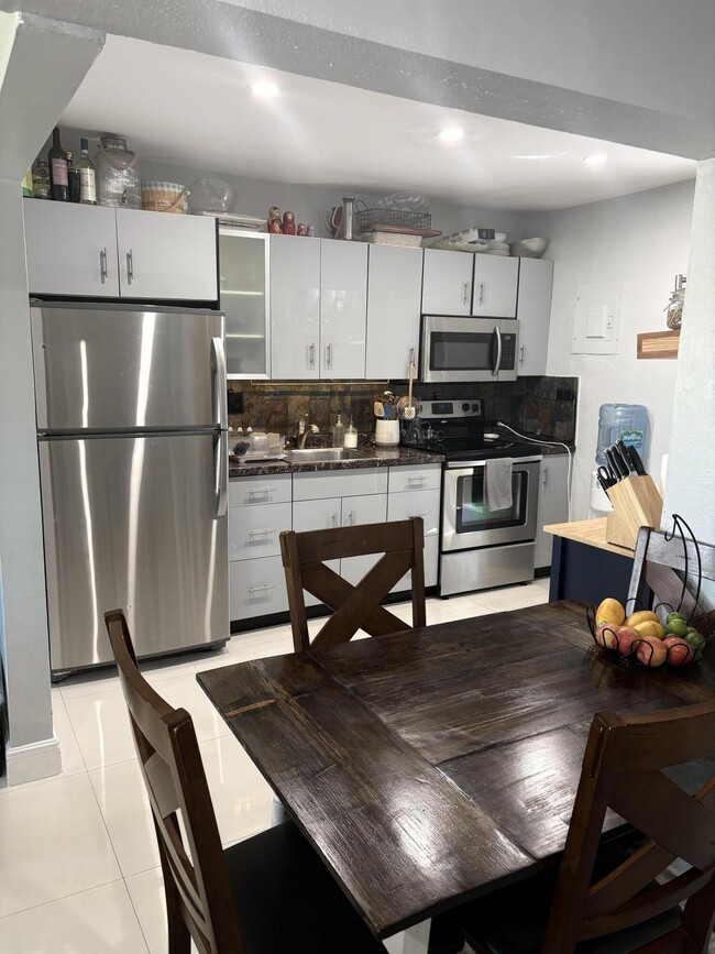 Building Photo - 270 NE 45th St