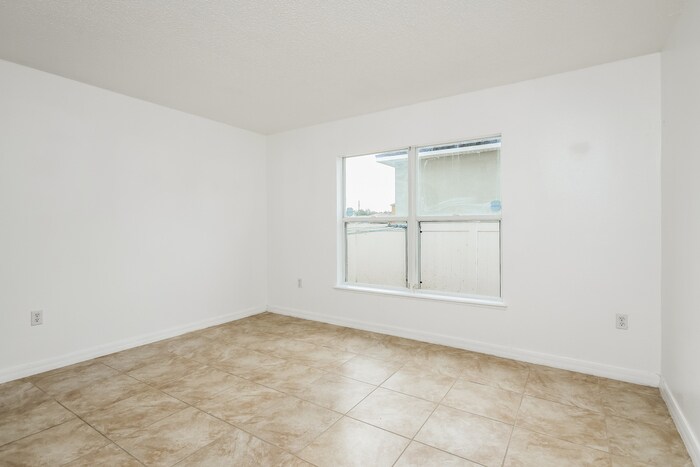 Building Photo - 508 Mallard Ct