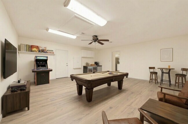 Building Photo - 5646 Hazen St