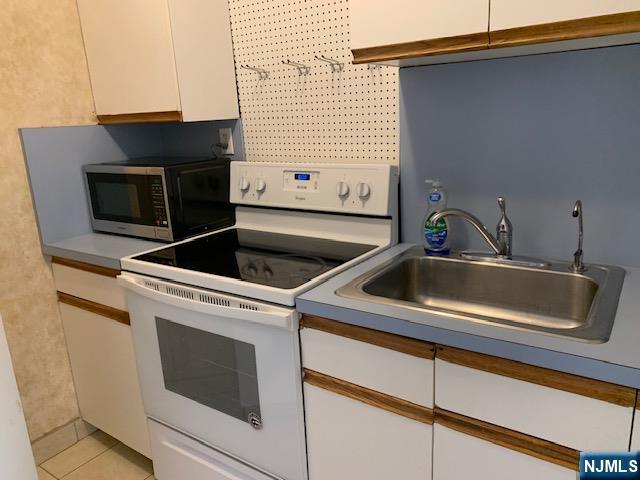 Building Photo - 1450 Palisade Ave