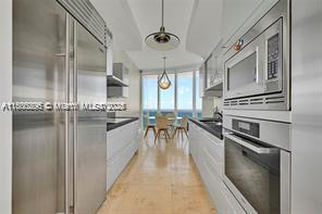Building Photo - 18201 Collins Ave