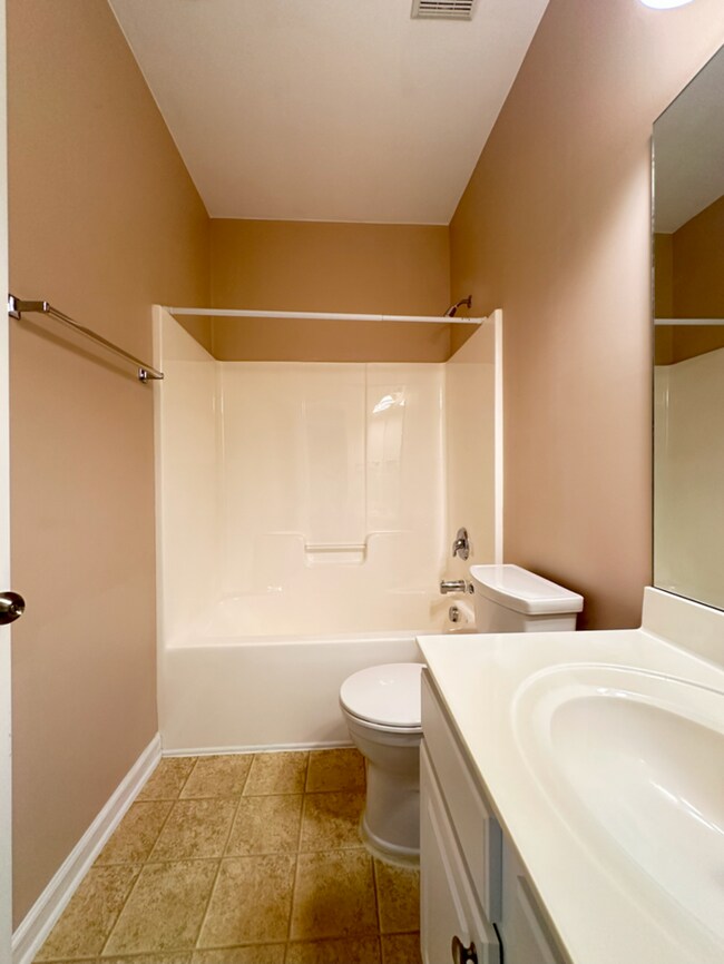 Building Photo - Charming Wakefield Home with First-Floor B...