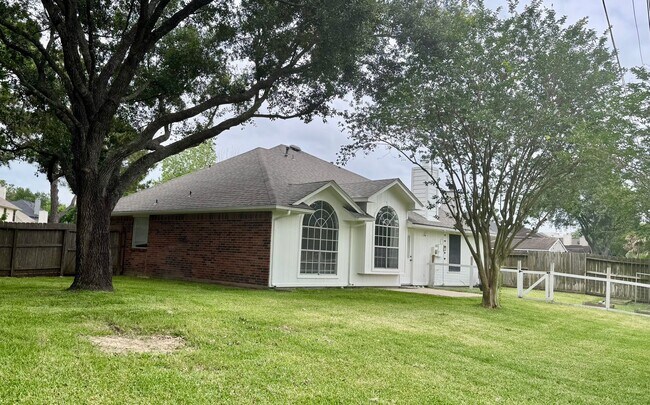 Building Photo - 15027 Winding Black Cherry Ln