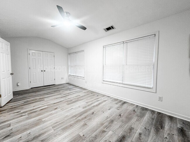 Building Photo - 75 Pearl Chambers Dr