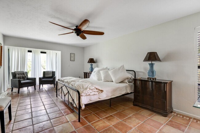 Building Photo - ** RETREAT AT NAPLES ** 3 BED / 2 BATH - C...