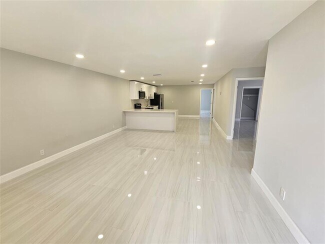 Building Photo - 4072 SW 51st St