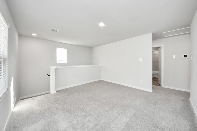 Building Photo - 5819 Blue Grama Dr