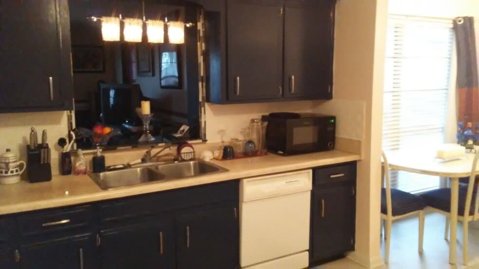 Kitchen - 2620 Moody Ave