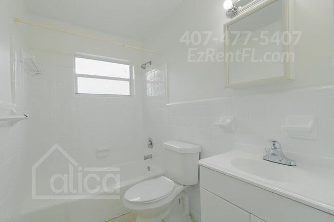 Building Photo - 610 6th St