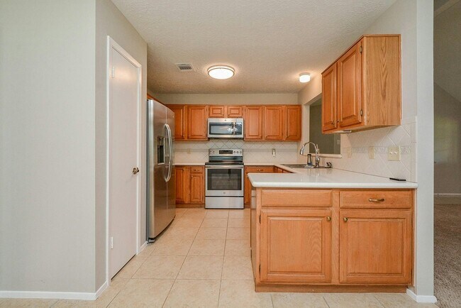 Building Photo - 2119 Landcircle Ct