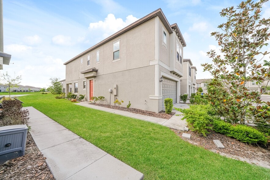 Building Photo - 8077 Rolling Shell Trail