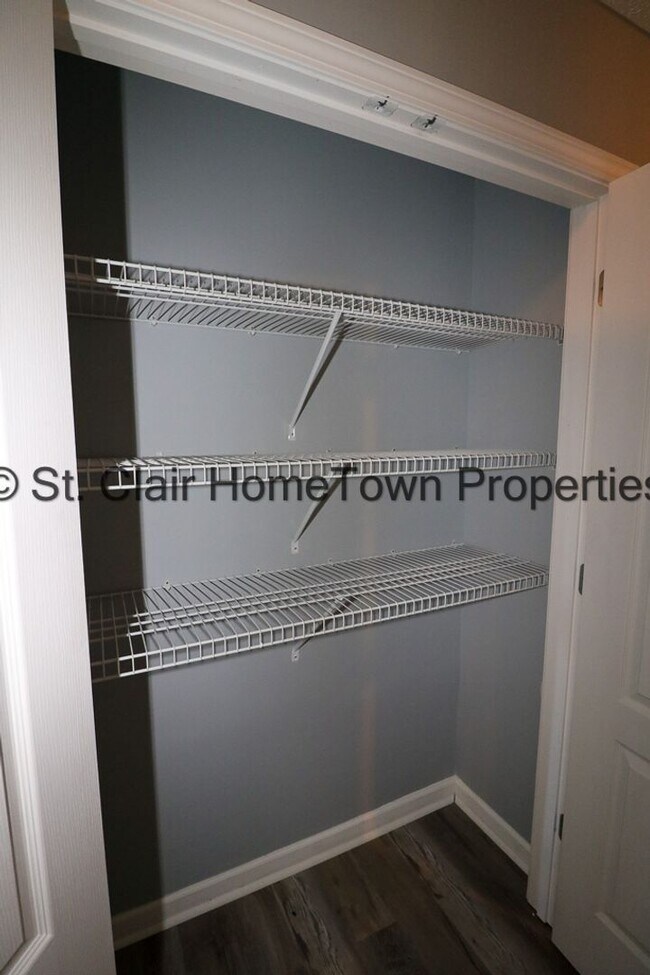 Building Photo - Totally Remodeled Tri-Plex in Lincoln School System