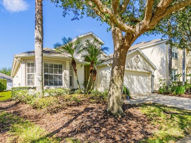 Building Photo - Stunning Fully Furnished 4-Bedroom, 3-Bath...