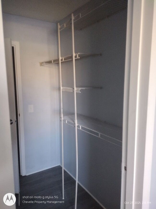 Building Photo - Beautiful 1 Bedroom 1 Bath