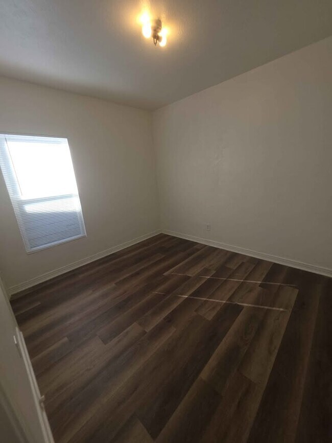 Building Photo - 3612 Bright St