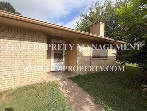 Building Photo - 221 Highland Ave