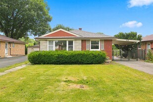Building Photo - 1113 S Haddow Ave