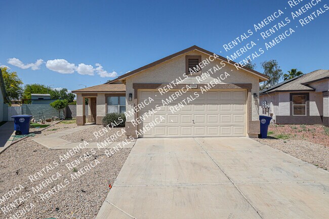 Building Photo - Centrally Located in El Mirage