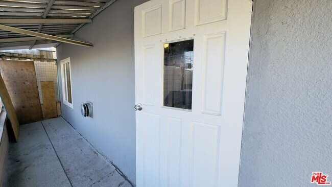 Building Photo - 1515 Menlo Ave