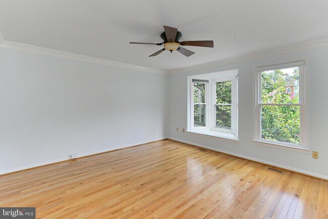 Building Photo - 11931 Redtree Way