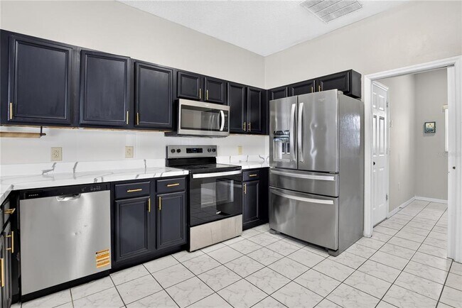Building Photo - 121 Aurelia Ct