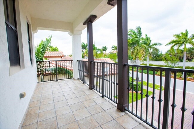 Building Photo - Northwest 82nd Drive, Pembroke Pines, FL 3...