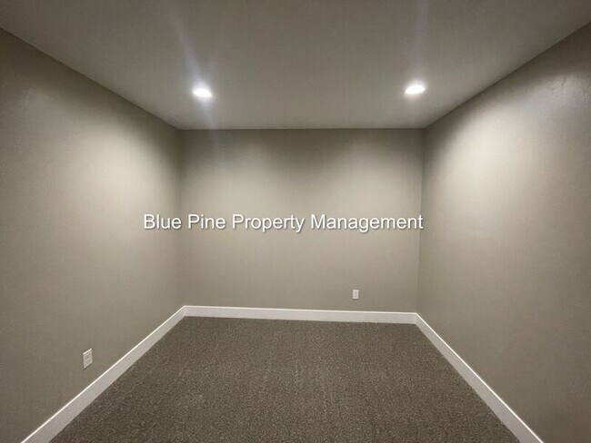 Building Photo - 1507 47th St