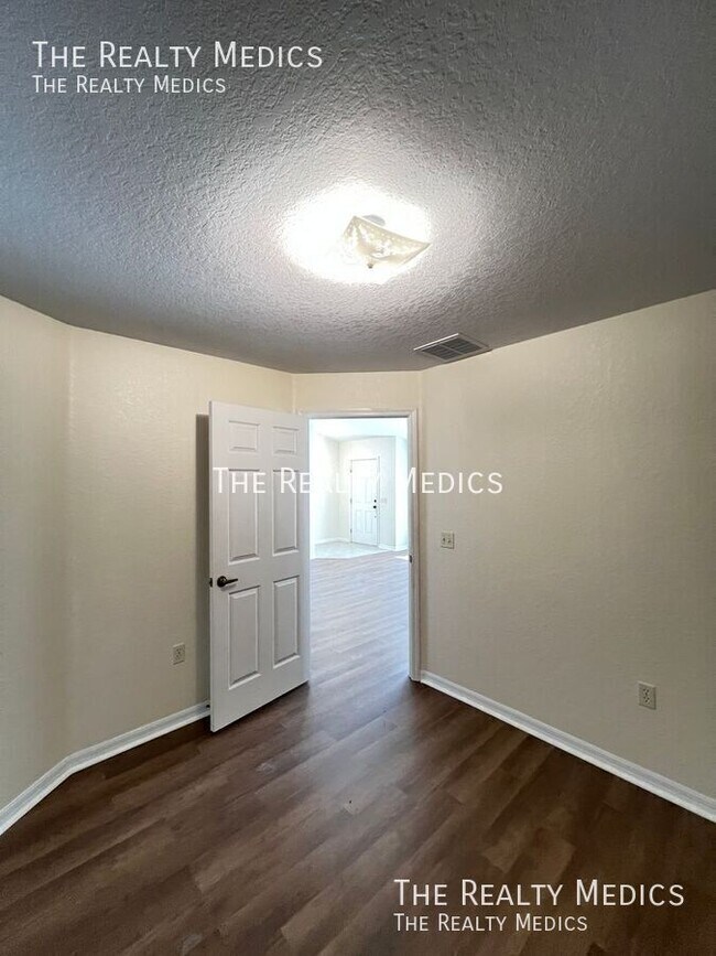 Building Photo - 8341 SW 135th Loop