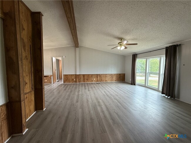 Building Photo - 1045 Ferryboat Ln