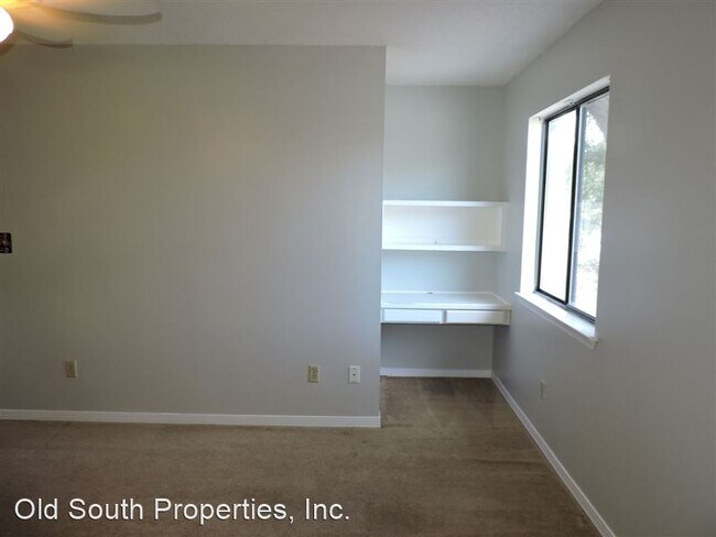Building Photo - 3501 Parkwood Ave