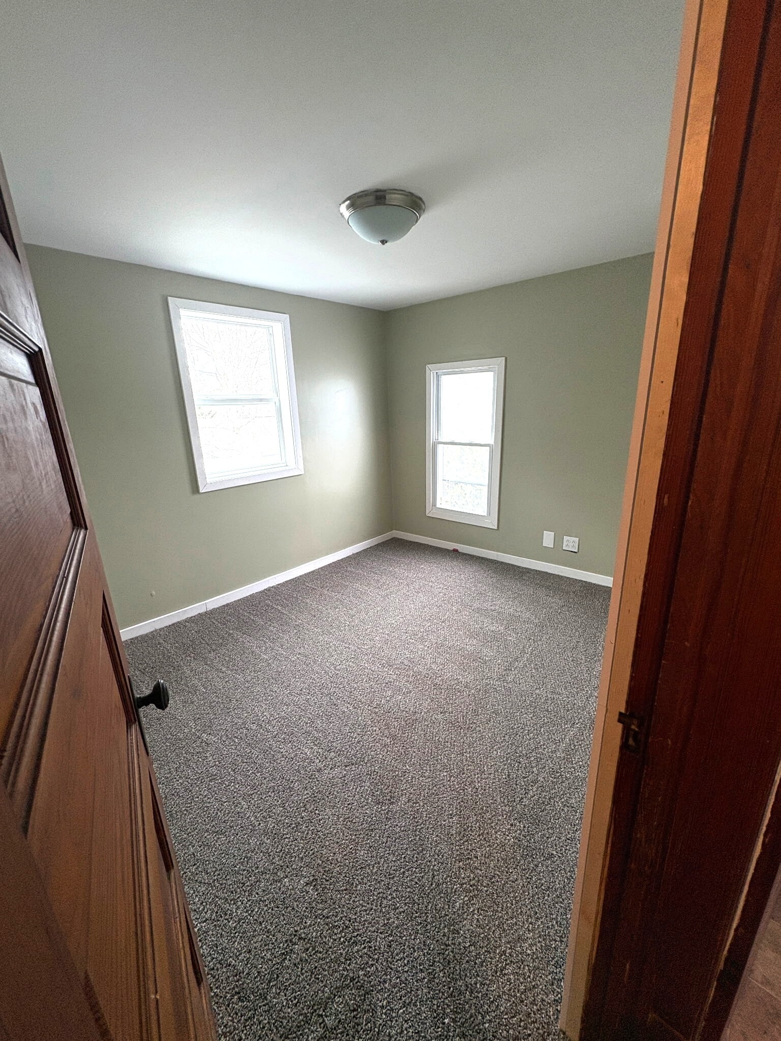 Building Photo - 530 Cherry St