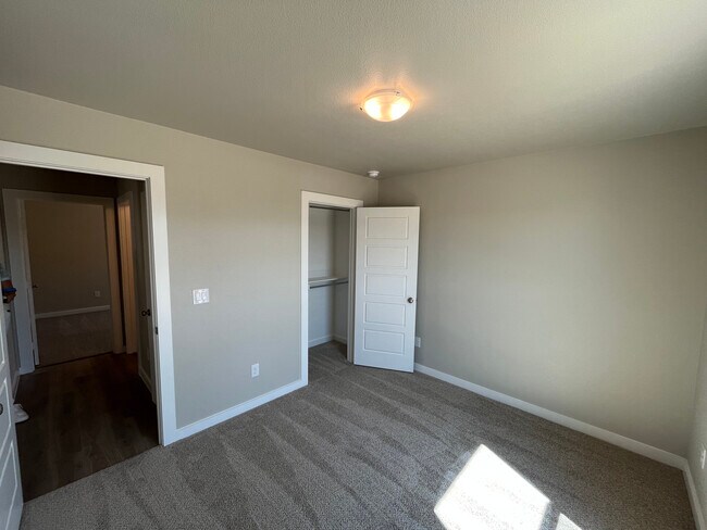 Building Photo - 1207 Bajada St.