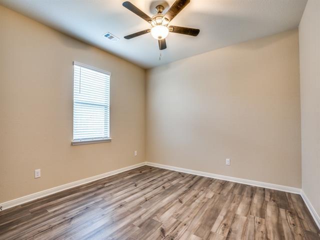 Building Photo - 233 Enchanted Way